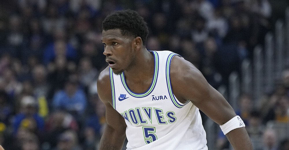  爱德华兹当选周最佳球员，森林狼终结快船连胜  